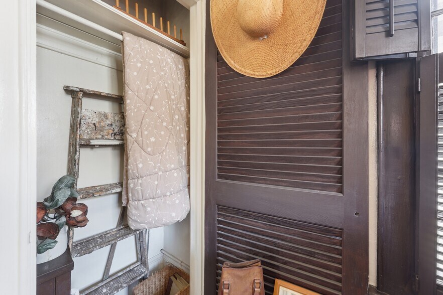 More Photos Of 50 Charlotte St, Saint Augustine Storefront Retail Office For Sale