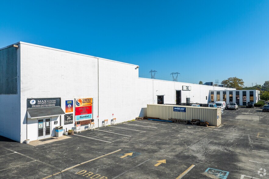 More Photos Of 250 King Manor Dr, King Of Prussia Warehouse For Lease