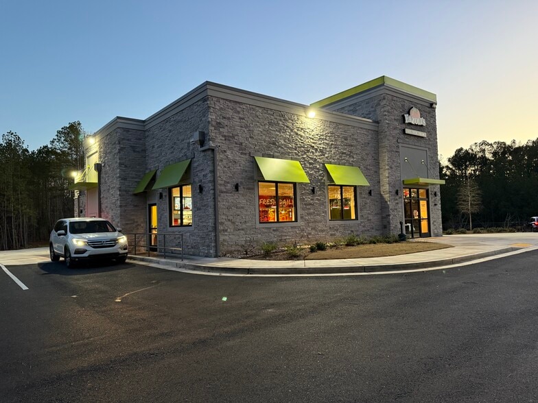 Primary Photo Of 207 Bullsboro Dr, Newnan Fast Food For Sale