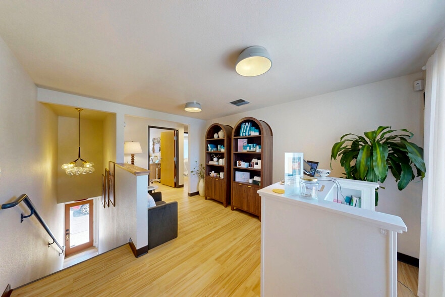 More Photos Of 510 Custer Way SE, Olympia Storefront Retail Office For Sale