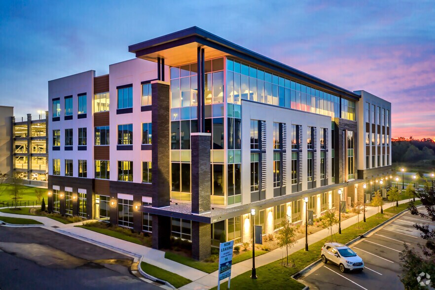 More Photos Of 2015 Ayrsley Town Blvd, Charlotte Unknown For Lease