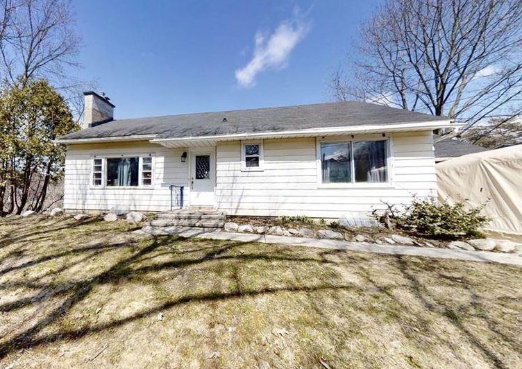 5491 Manotick Main St