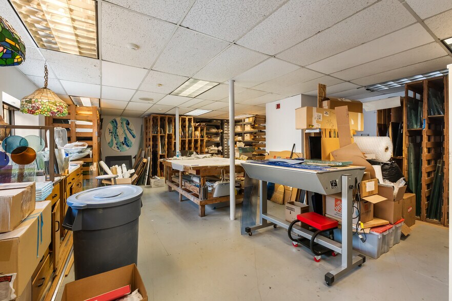 More Photos Of 927 Rainier Ave S, Seattle Manufacturing For Sale