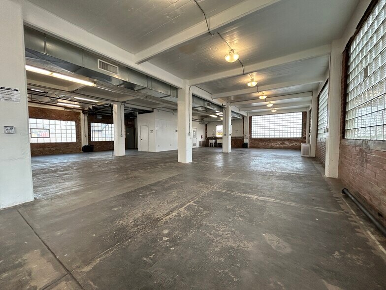 More Photos Of 1645 Blue Rock St, Cincinnati Light Manufacturing For Lease