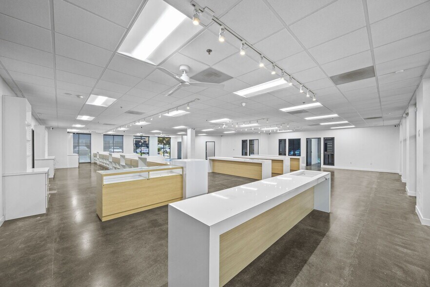 More Photos Of 536 Queensland Cir, Corona Office For Sale