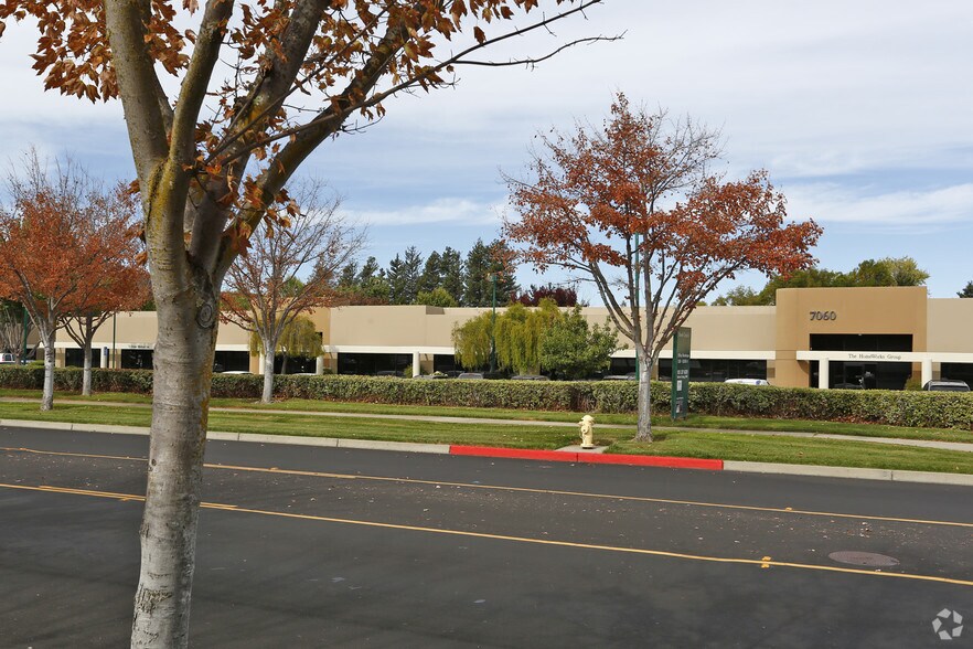More Photos Of 7060 Koll Center Pky, Pleasanton Research And Development For Lease