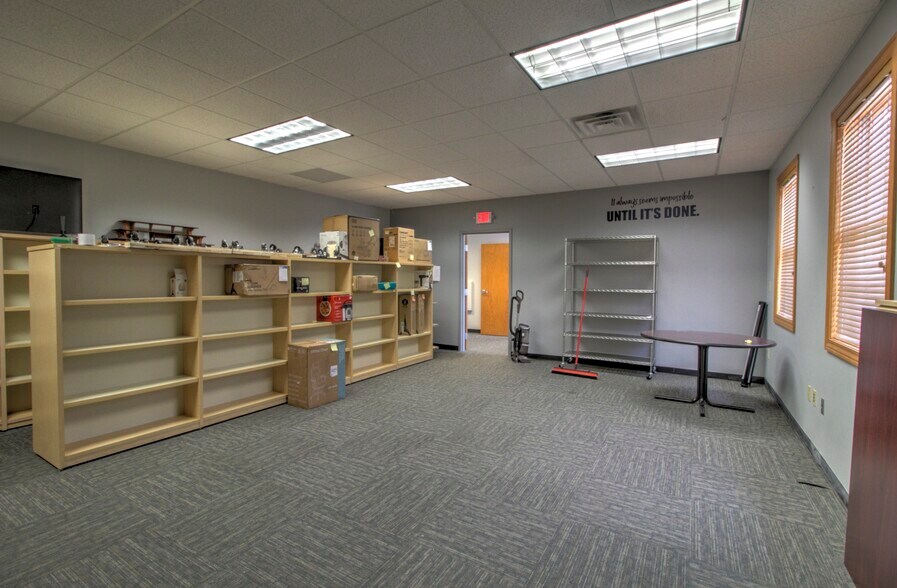 More Photos Of 366 N Portland Way, Galion Medical For Lease
