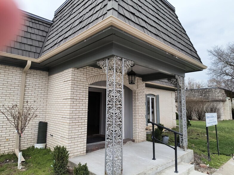 More Photos Of 9013 Indianapolis Blvd, Highland Medical For Lease