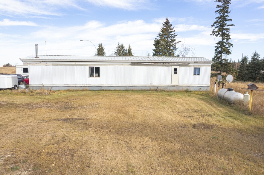 More Photos Of 56309 Range 13 rd, Onoway Trailer Camper Park For Sale