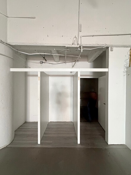 More Photos Of 910-922 Santee St, Los Angeles Storefront Retail Office For Lease