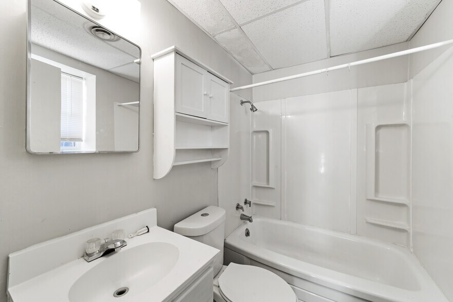 More Photos Of 1105 2nd Ave, Akron Apartments For Sale