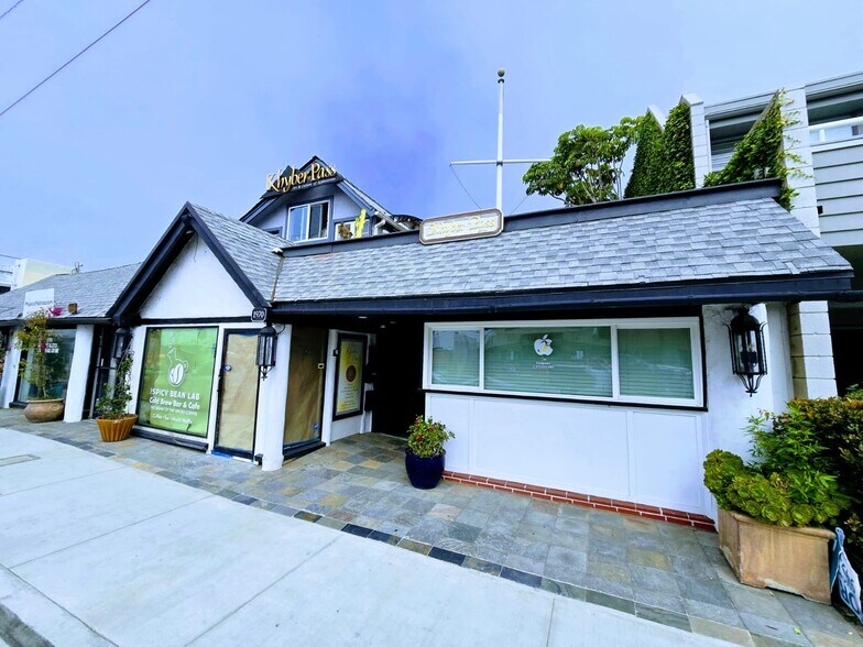 More Photos Of 1966-1970 S Coast Hwy, Laguna Beach Storefront For Lease