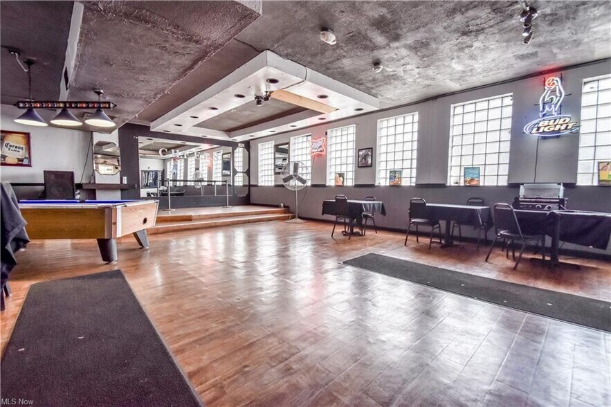 More Photos Of 3560 E 93rd St, Cleveland Bar For Sale