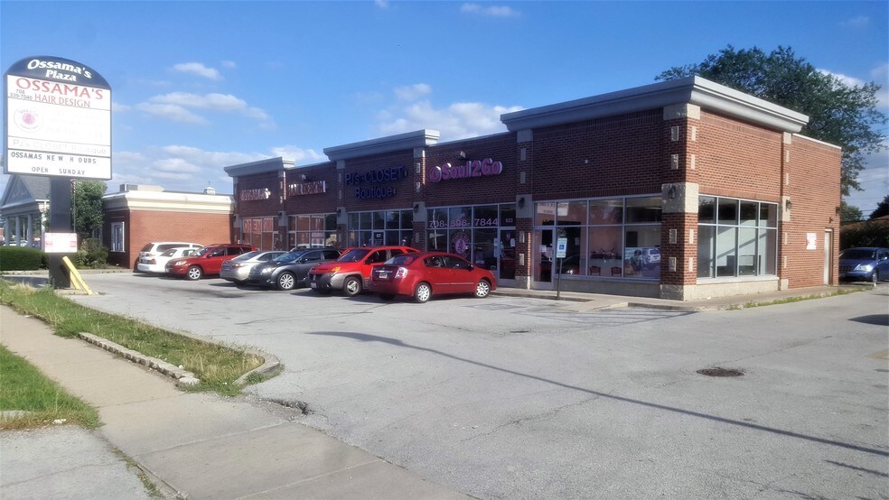 More Photos Of 629-645 E 162nd St, South Holland Storefront For Lease