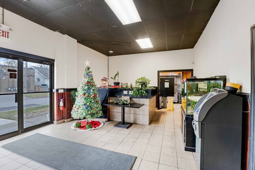 More Photos Of 231 St Paul St W, St Catharines General Retail For Sale