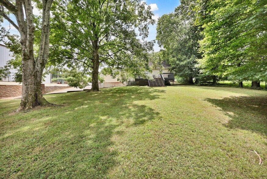 More Photos Of 451 Rossview Rd, Clarksville Office For Sale