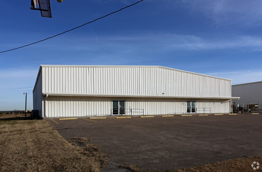 More Photos Of 10758 W Us-80 Hwy, Forney Unknown For Lease