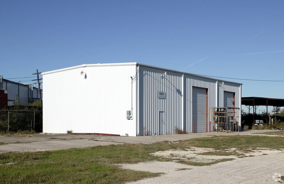 More Photos Of 1731 S San Marcos, San Antonio Unknown For Lease