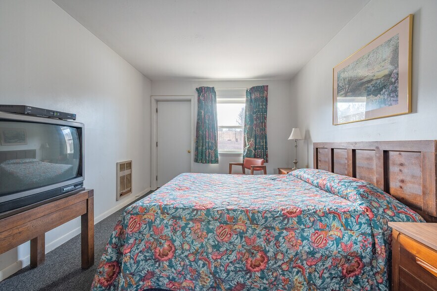 More Photos Of 2295 Jeb Stuart Hwy, Meadows Of Dan Hotel For Sale