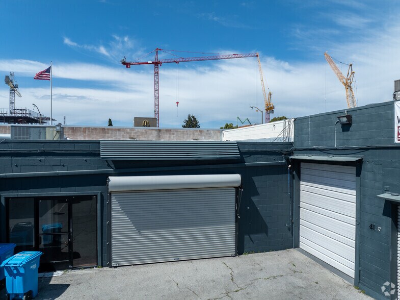 More Photos Of 411-417 Lathrop St, Redwood City Service For Sale