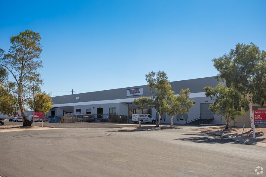 Primary Photo Of 3850 E 44th St, Tucson Distribution For Lease
