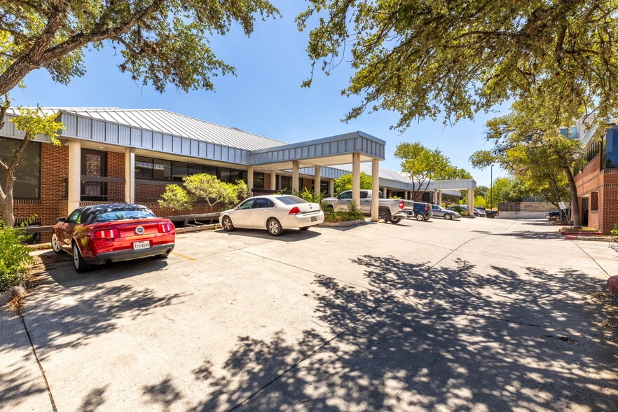 More Photos Of 7418 John Smith, San Antonio Loft Creative Space For Lease