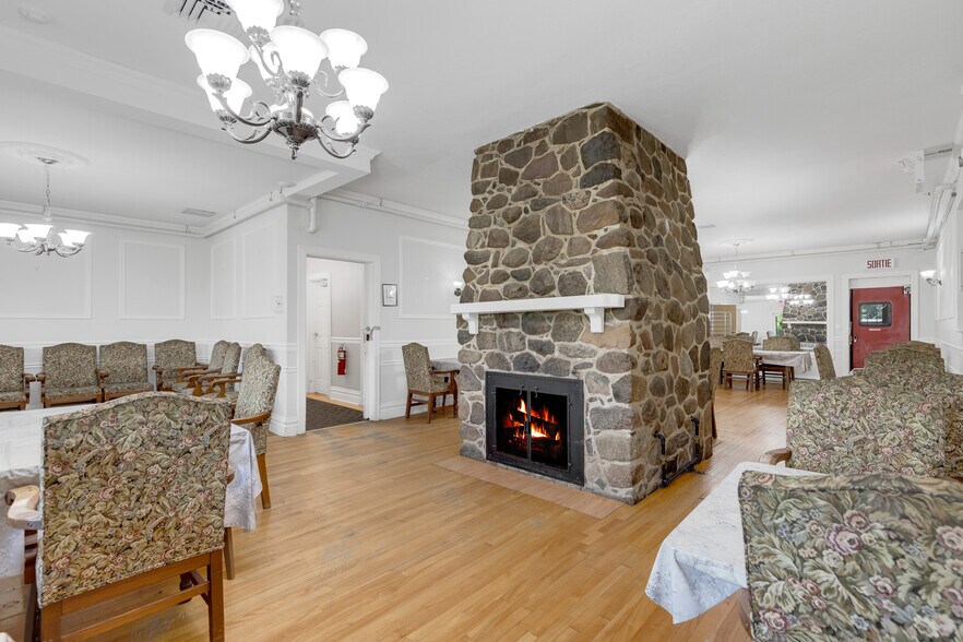 More Photos Of 21 Rue Messier, Mont-saint-hilaire Apartments For Sale