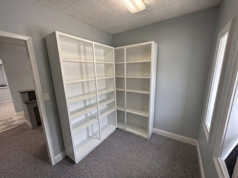 More Photos Of 6100 N Nebraska Ave, Tampa Office For Lease