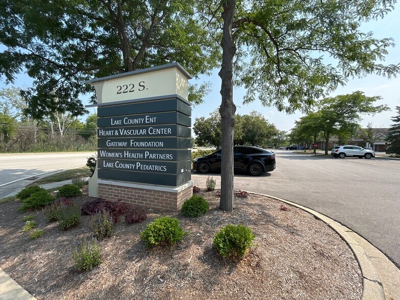 More Photos Of 222 S Greenleaf St, Gurnee Medical For Lease