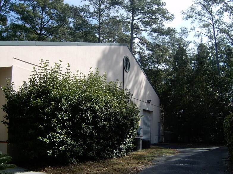 More Photos Of 1504 Fording Island Rd, Bluffton Freestanding For Lease