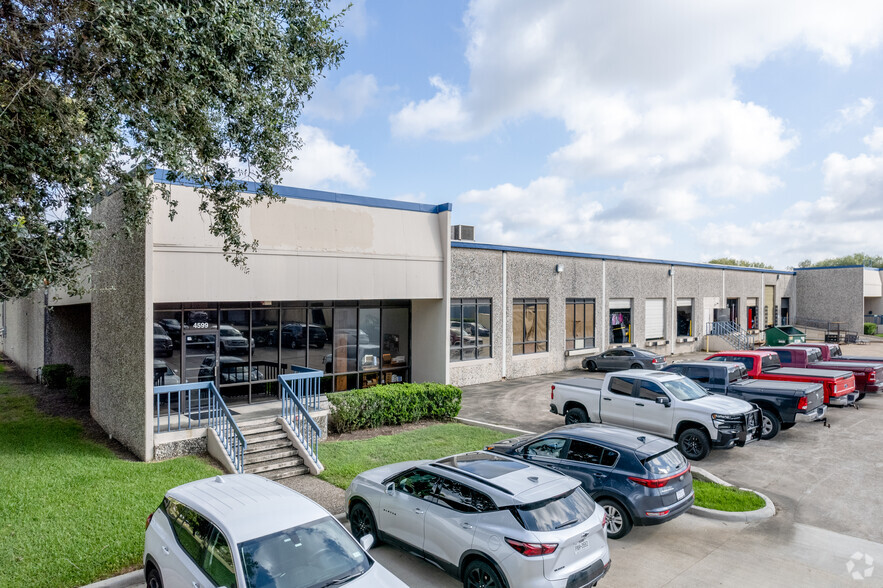 Primary Photo Of 4551-4599 S Wayside Dr, Houston Warehouse For Lease