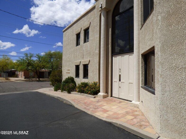 More Photos Of 360 N Court Ave, Tucson Office For Sale