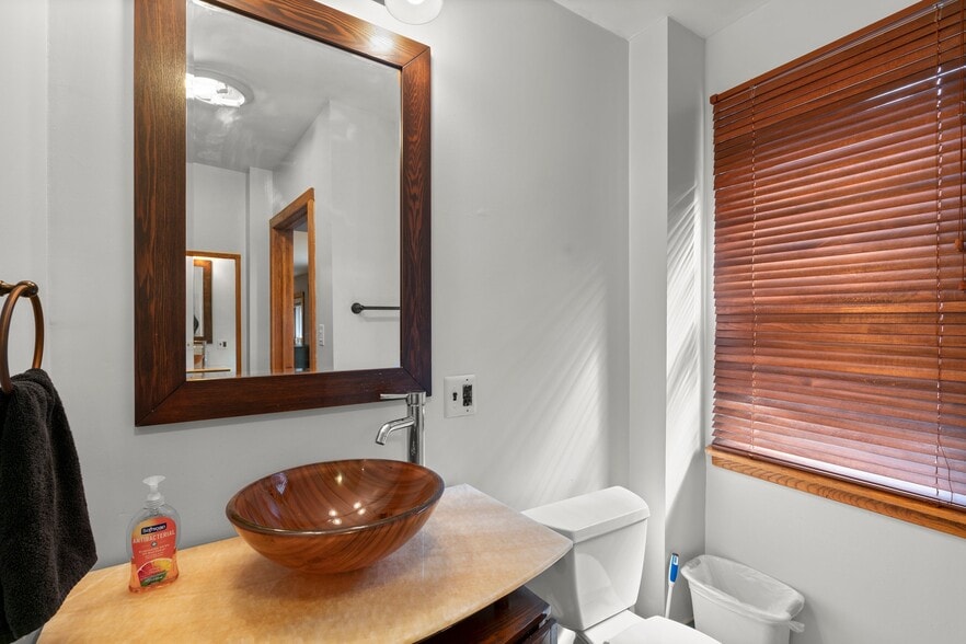 More Photos Of 1608 Eastern Ave, Baltimore Office Residential For Sale