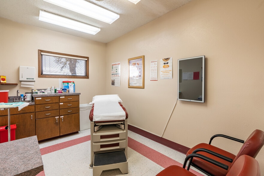 More Photos Of 8506 Wesley St, Greenville Medical For Sale