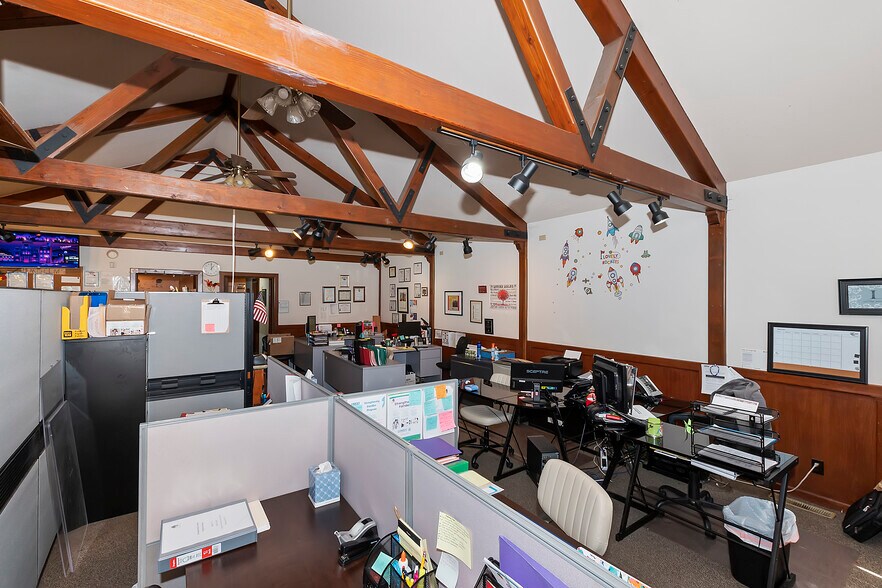 More Photos Of 24028 Lake Dr, Crestline Medical For Sale