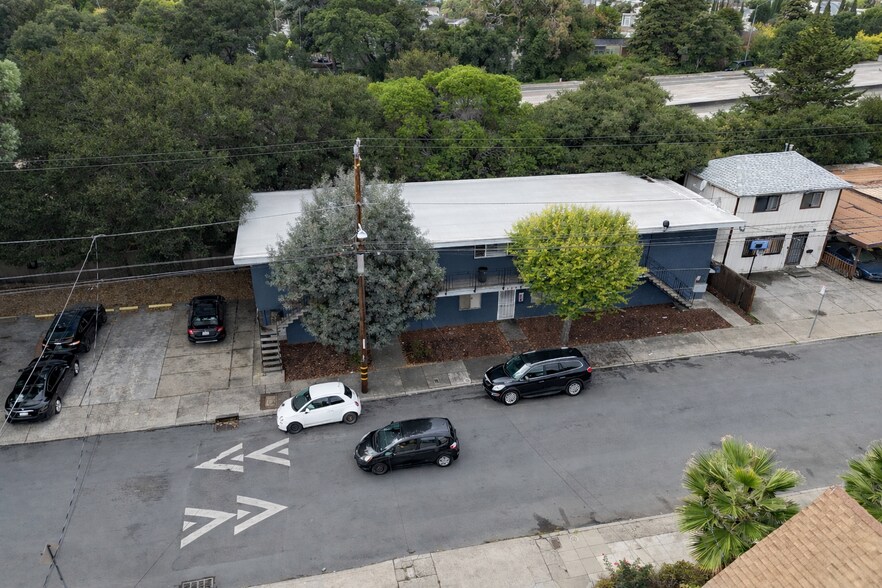 More Photos Of 3257 Delaware St, Oakland Apartments For Sale