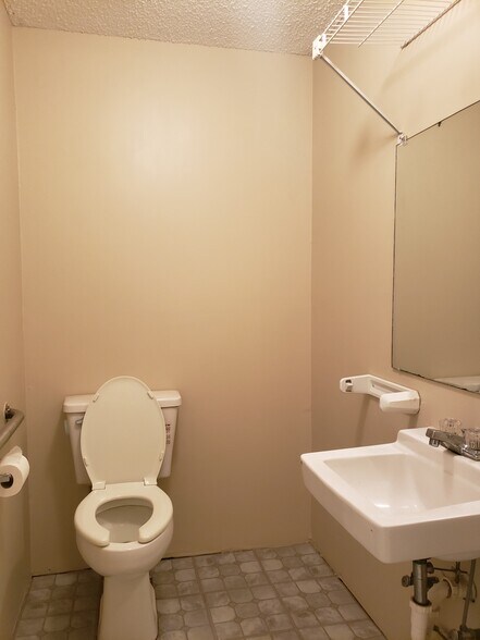 More Photos Of 1501 Ridgewood Ave, Daytona Beach Office For Lease