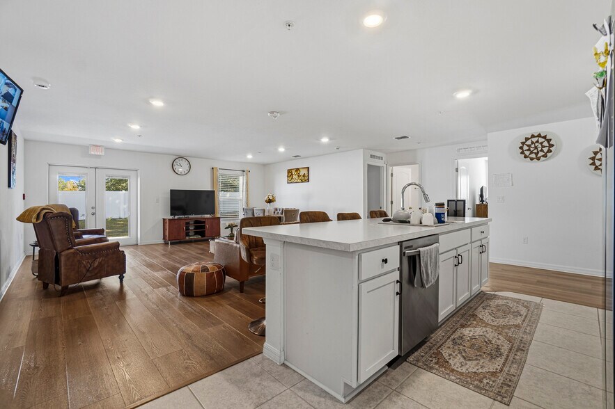 More Photos Of Licensed 6 Bed ALF, Ocala Healthcare For Sale