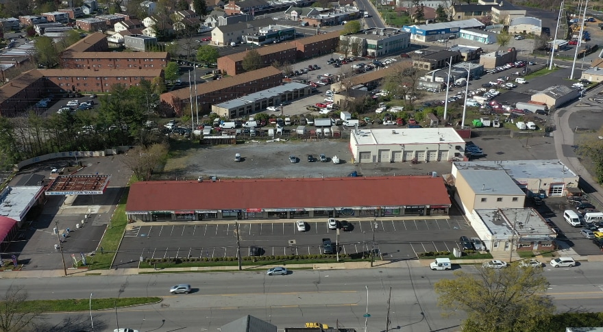 More Photos Of 1900 Grant Ave, Philadelphia Storefront For Lease