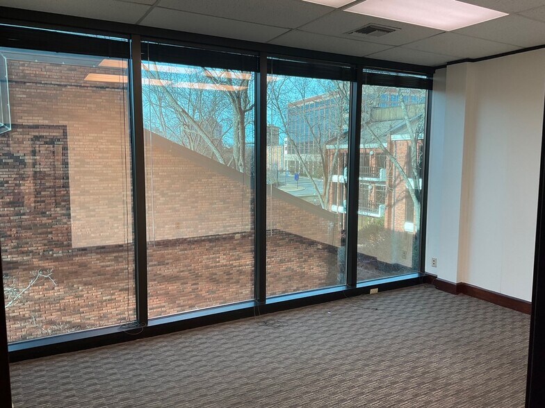 More Photos Of 303 Williams Ave SW, Huntsville Office For Lease