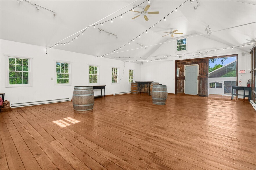 More Photos Of 5358 York Rd, Doylestown Hospitality For Sale