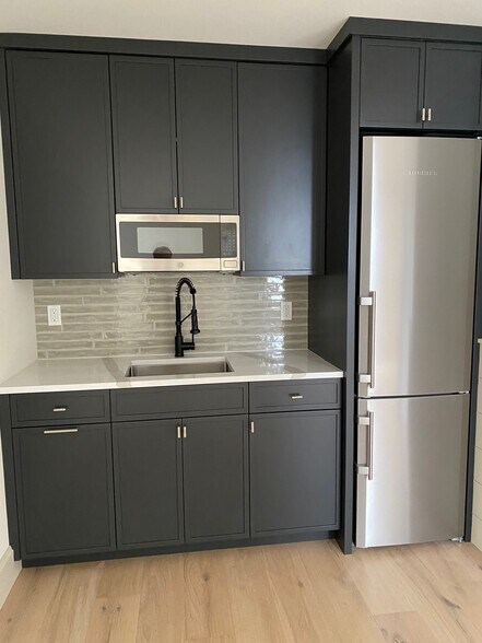 More Photos Of 53-55 Newtown Ln, East Hampton Storefront Retail Residential For Sale