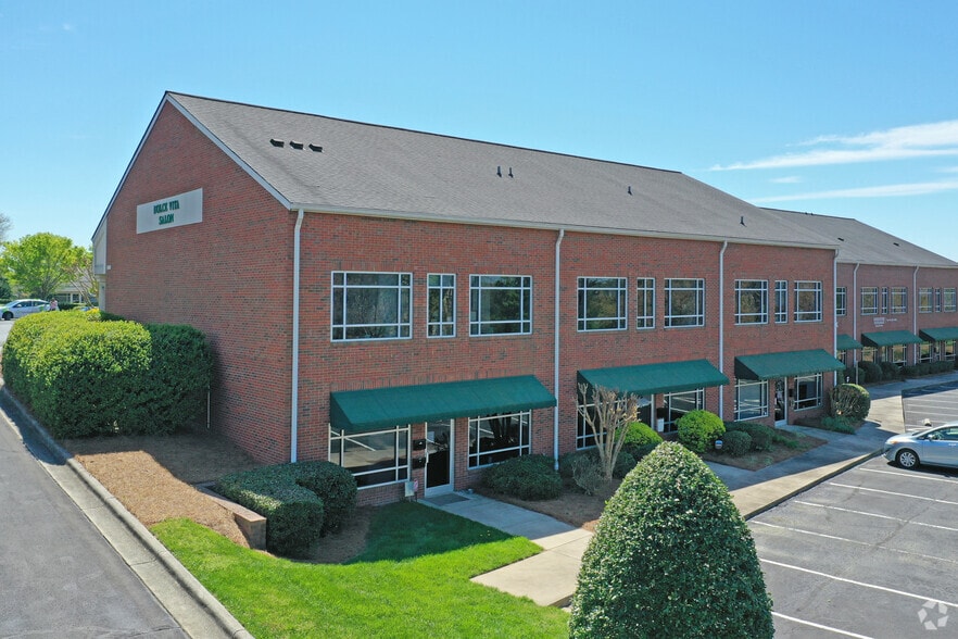 More Photos Of 5500 Adams Farm Ln, Greensboro Medical For Sale