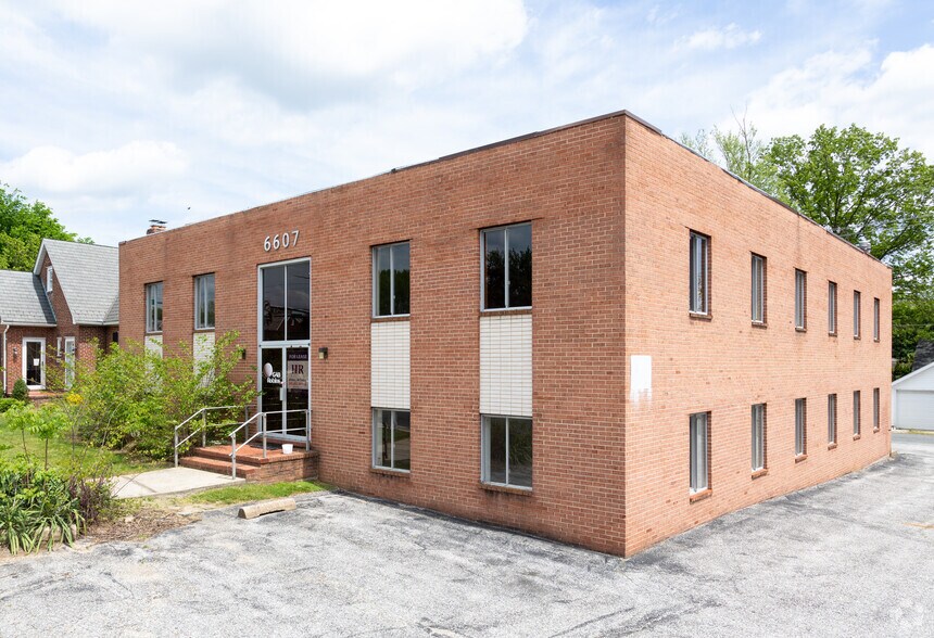 More Photos Of 6607 York Rd, Baltimore Office For Sale