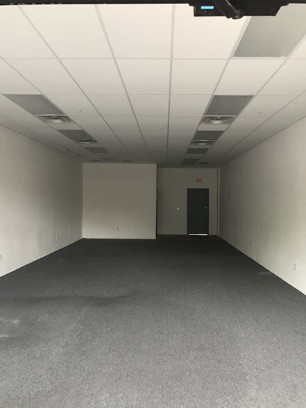 More Photos Of 2585 Miracle Mile, Bullhead City Medical For Sale