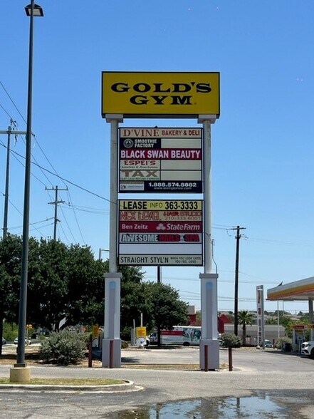 More Photos Of 7650 FM 78, San Antonio Storefront For Lease