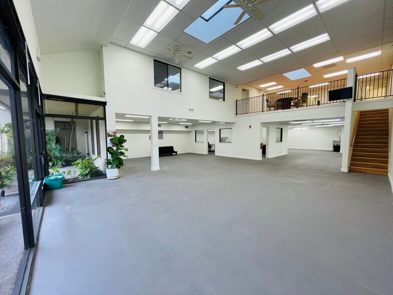 More Photos Of 1925 Francisco Blvd E, San Rafael Light Manufacturing For Lease