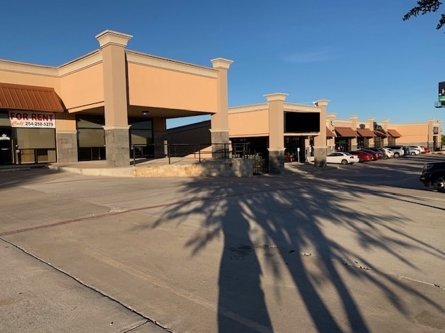 More Photos Of 311 E Stan Schlueter Loop, Killeen Storefront For Lease