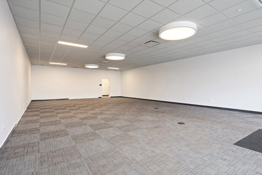 More Photos Of 912 W Bay Ave, Barnegat Storefront For Lease