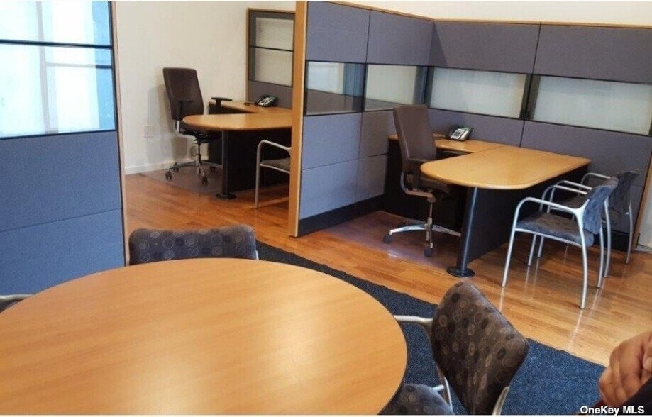 More Photos Of 174 Wyona St, Brooklyn Office Residential For Lease